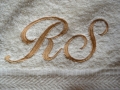 Siuvinėtas rankšluostis su inicialais